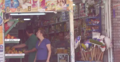 TIENDA DE BARRIO CARRERA 70F 73A 74 TIENDA DE BARRIO CARRERA 70F 73A 74